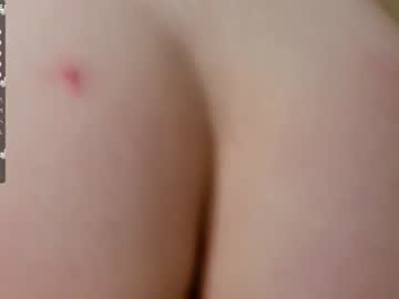 couple
        miamorisonn cam image #101824