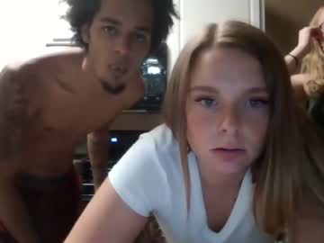 couple
        bdwking cam image #2333877