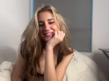 girl
        anderson_lily cam image #2530074