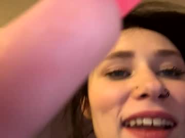 girl
        lenity_life cam image #5483310