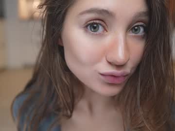 girl
        mia_elfie cam image #5129040