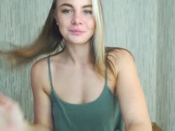 girl
        tokens_are_sexy cam image #1492925