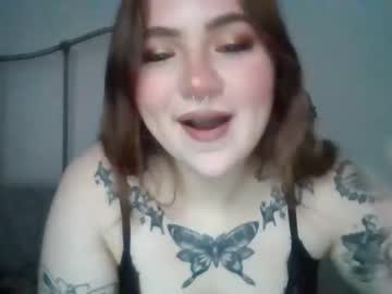 girl Cam Girls Get Busy With Their Dildos With No Shame with gothangel88