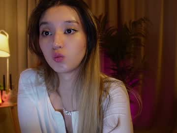 girl
        sarasuo cam image #6482833