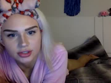 girl
        firebrookey cam image #1450965