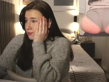 girl
        girl_u_never_met cam image #6462138