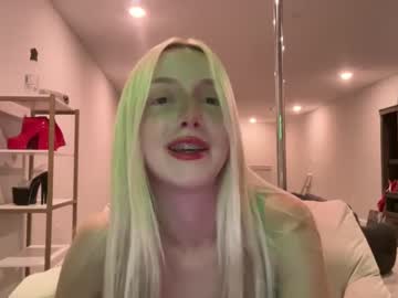 girl
        riababe cam image #2549836