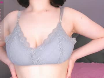 girl
        heathercarols cam image #1882027