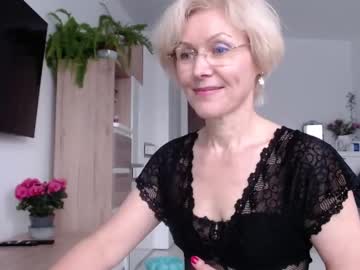 girl
        jasmin18v cam image #807401