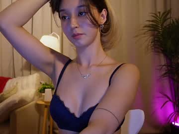 girl
        sarasuo cam image #6612288