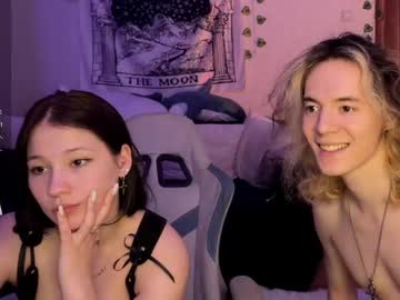 couple
        traharaaa cam image #6813832
