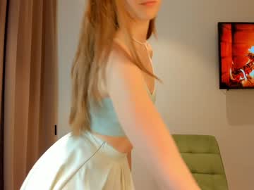 girl
        carolynsveronica cam image #2170541