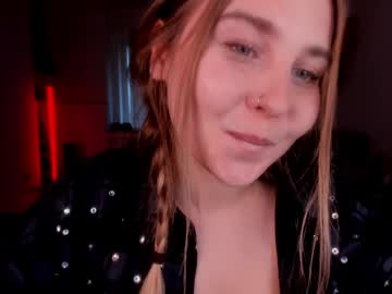 girl
        sweetmila1 cam image #6115844
