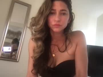 girl
        missmeeow cam image #2811420