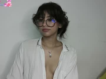 girl
        lovely_allys cam image #6802249