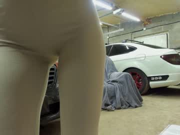 girl
        jenniferden cam image #4025031