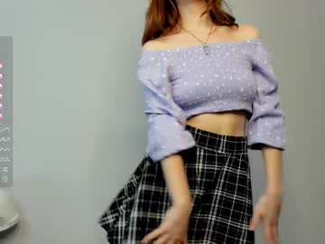 girl
        margarethowell cam image #2643087