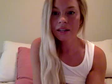 girl
        centerfoldpaige cam image #4875912
