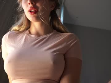 girl
        nirvanaa__ cam image #6883957