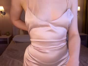 girl
        sky_lol1y cam image #5753704