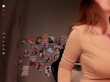 girl
        evaveenus cam image #6675445