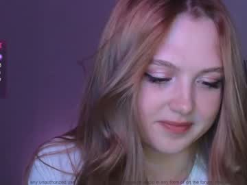 girl
        small_blondee cam image #5017855