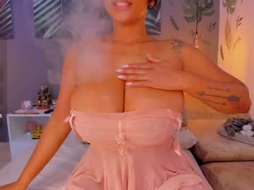 girl
        anahi_ryan cam image #4794651