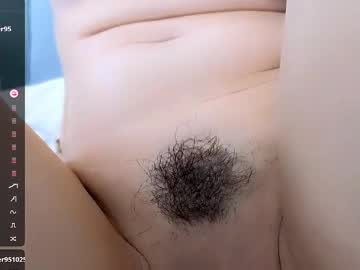 girl
        siberian_siren cam image #6654589