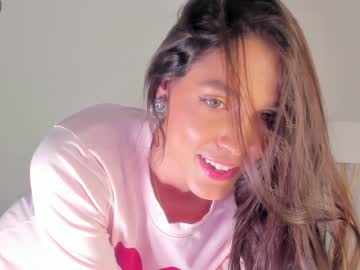 girl
        amelia_johnson cam image #3768668