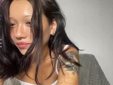 girl
        tarrrantula cam image #5650137
