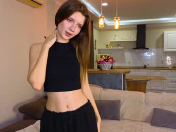 girl
        annisdwight cam image #5303978