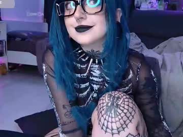 girl
        aciddroll cam image #6738297