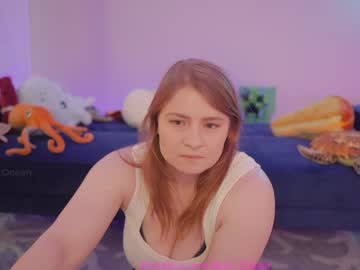 girl
        asiri_ocean cam image #6879704