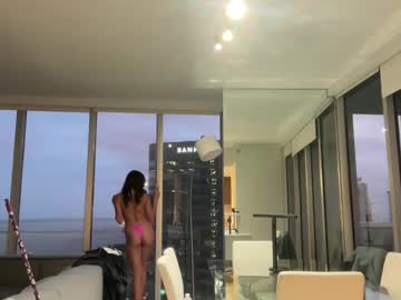 girl
        camiliakxoxo cam image #5220457