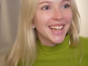 girl
        my_stella cam image #5514133