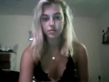 girl
        cowgirl_k8 cam image #4497301