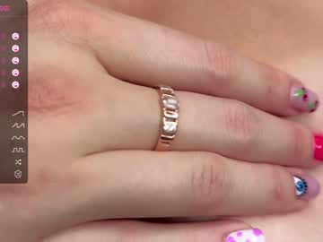 girl
        beverly_hillls cam image #4132739