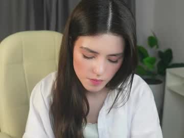 girl
        lucky_forme cam image #6281744