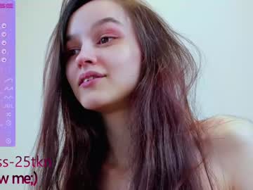 girl
        skinny_ruu cam image #1367928