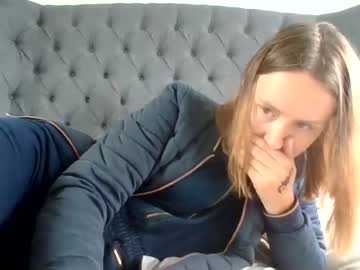 girl
        eatmypie69 cam image #2745757