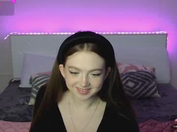 girl
        small_blondee cam image #6311131