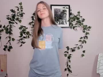 girl
        janicereeves cam image #2346107