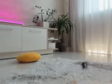 girl
        meryfoxxx cam image #1912364
