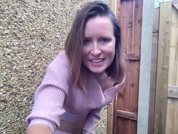 girl
        eatmypie69 cam image #2594302