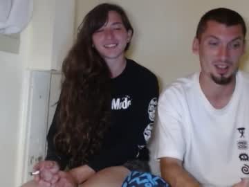couple
        turn_on_the_ac cam image #2199285