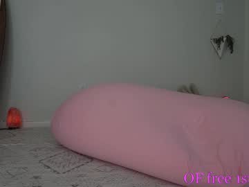 girl
        lucy_gooosey cam image #5355823