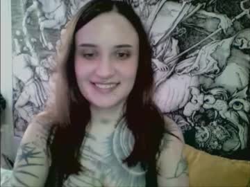 girl
        overdonex cam image #1693478