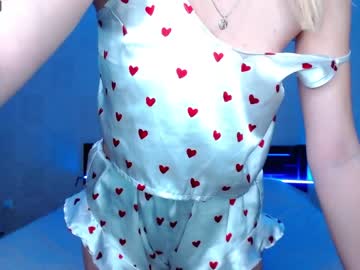 girl
        kittycat__meow_ cam image #1559596