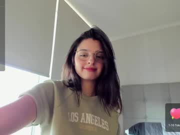 girl
        yourfreakygirl cam image #4772942