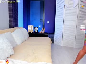 girl
        blush_mikki cam image #3828698